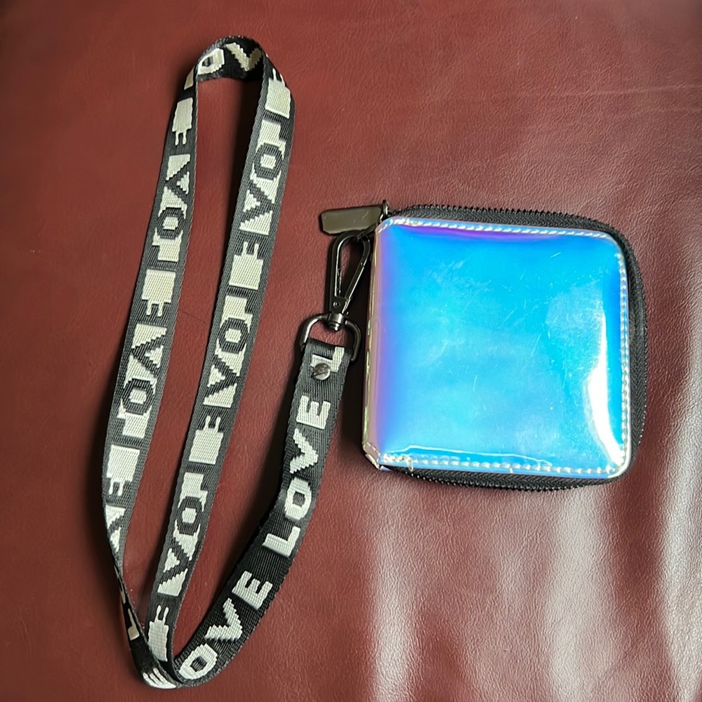 SEASON OF FLOWERS HOLOGRAPHIC WALLET WITH REMOVABLE LANYARD